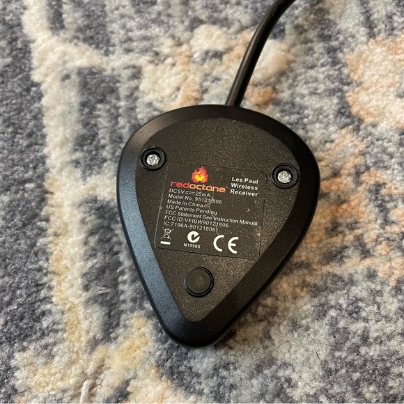 Guitar Hero USB Receiver - Picture 2 of 3